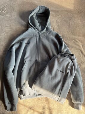 Comfrt hoodie and sweatpants set